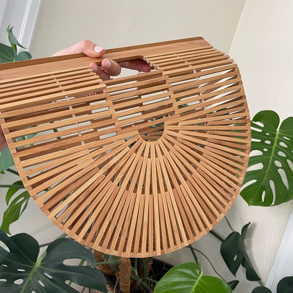 SOLD IRL // Cult Gaia Ark Handbag - Picture 3 of 4